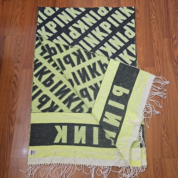 Victoria's Secret PINK Logo Oversized Scarf - Picture 6 of 8